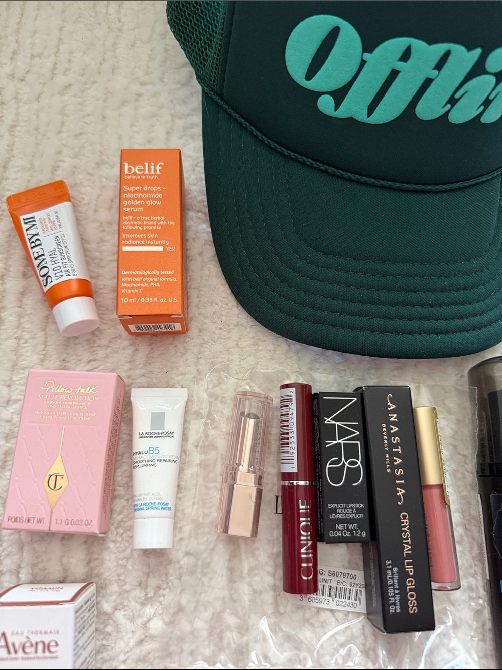 Makeup Bundle - Picture 2 of 5